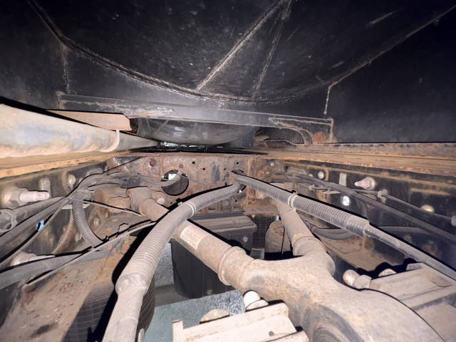 日野プロフィアバルク車（粉粒体運搬車）大型（10t）[写真24]