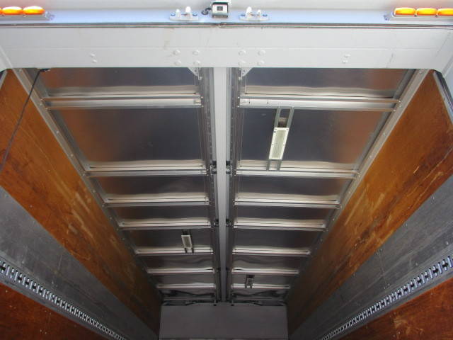 三菱ふそうファイターアルミウイング中型（4t）[写真17]