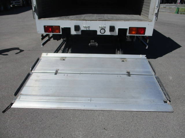 三菱ふそうファイターアルミウイング中型（4t）[写真20]