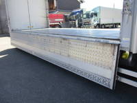 三菱ふそうファイターアルミウイング中型（4t）[写真25]