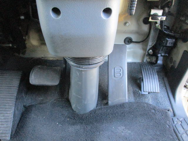 三菱ふそうファイターアルミウイング中型（4t）[写真27]