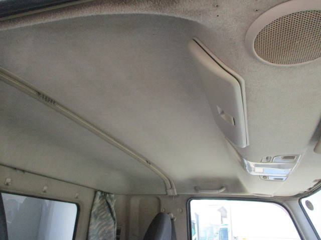 三菱ふそうファイターアルミウイング中型（4t）[写真28]