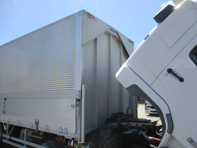 三菱ふそうファイターアルミウイング中型（4t）[写真35]