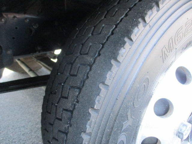 三菱ふそうファイターアルミウイング中型（4t）[写真38]