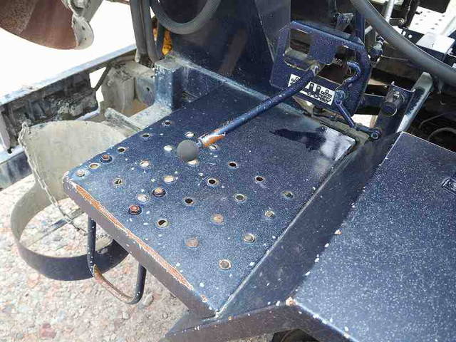 いすゞエルフミキサー車（コンクリートミキサー）小型（2t・3t）[写真14]