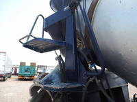 いすゞエルフミキサー車（コンクリートミキサー）小型（2t・3t）[写真16]