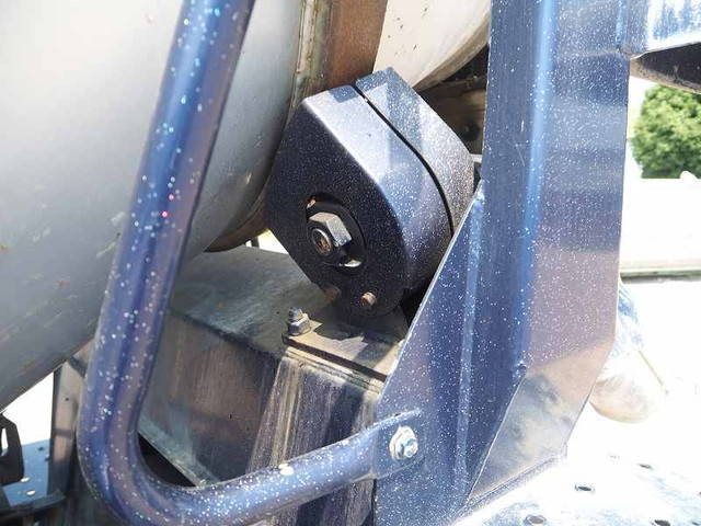 いすゞエルフミキサー車（コンクリートミキサー）小型（2t・3t）[写真24]