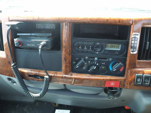 いすゞエルフミキサー車（コンクリートミキサー）小型（2t・3t）[写真37]