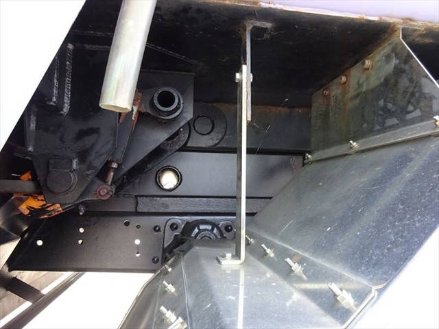 三菱ふそうファイターパッカー車（塵芥車）中型（4t）[写真07]