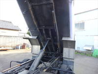 三菱ふそうファイターパッカー車（塵芥車）中型（4t）[写真10]