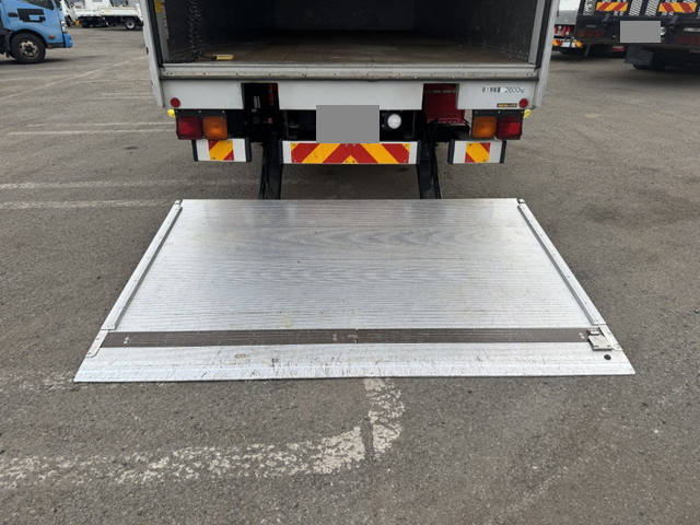 いすゞフォワードアルミウイング中型（4t）[写真12]