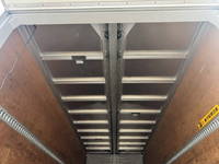 いすゞフォワードアルミウイング中型（4t）[写真14]