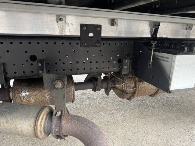 いすゞフォワードアルミウイング中型（4t）[写真22]