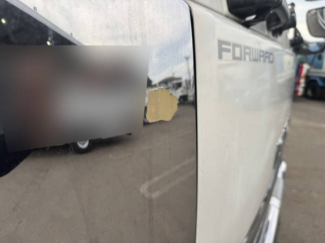 いすゞフォワードアルミウイング中型（4t）[写真24]