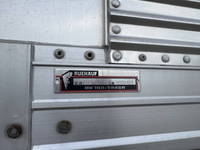 いすゞフォワードアルミウイング中型（4t）[写真26]