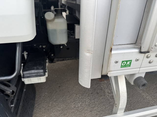 いすゞフォワードアルミウイング中型（4t）[写真27]