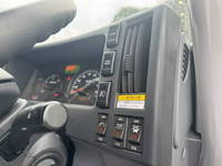 いすゞフォワードアルミウイング中型（4t）[写真33]