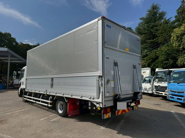 いすゞフォワードアルミウイング中型（4t）[写真04]