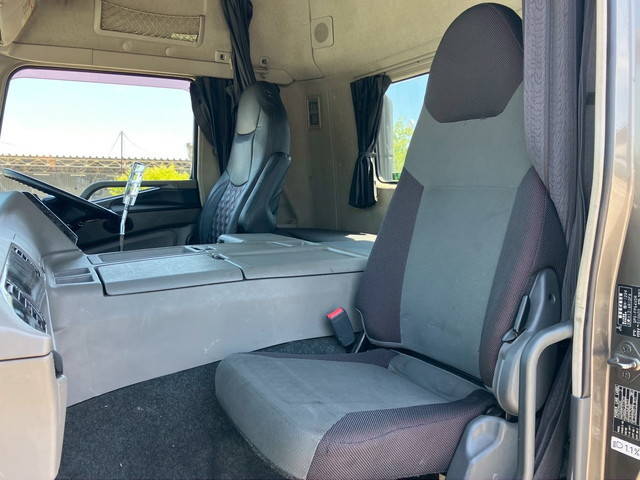 三菱ふそうスーパーグレートトレーラーヘッド（トラクターヘッド）大型（10t）[写真30]