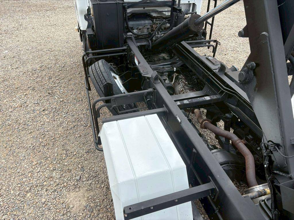 いすゞエルフコンテナ専用車小型（2t・3t）[写真10]