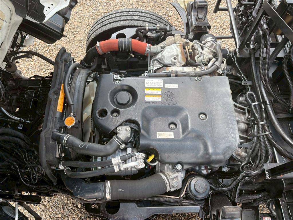 いすゞエルフコンテナ専用車小型（2t・3t）[写真14]