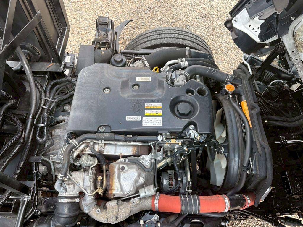 いすゞエルフコンテナ専用車小型（2t・3t）[写真15]