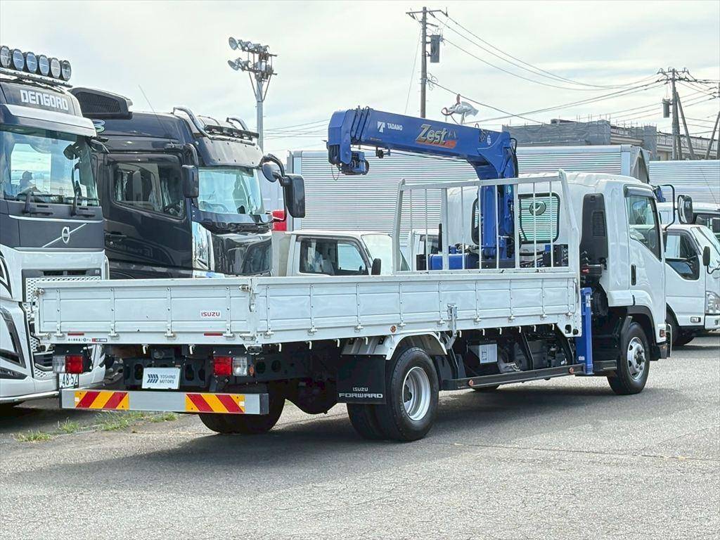 いすゞフォワードクレーン4段中型（4t）[写真04]