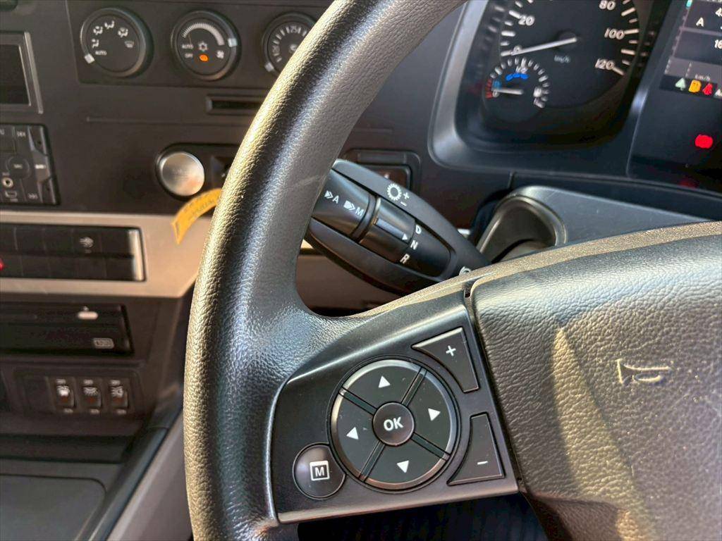 三菱ふそうスーパーグレートアルミブロック大型（10t）[写真20]