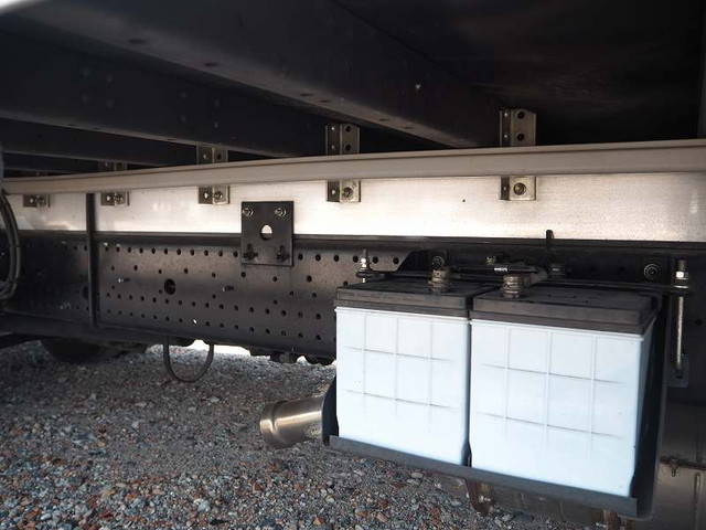 いすゞフォワードアルミウイング中型（4t）[写真14]