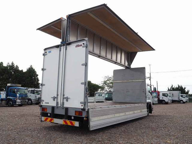 いすゞフォワードアルミウイング中型（4t）[写真02]