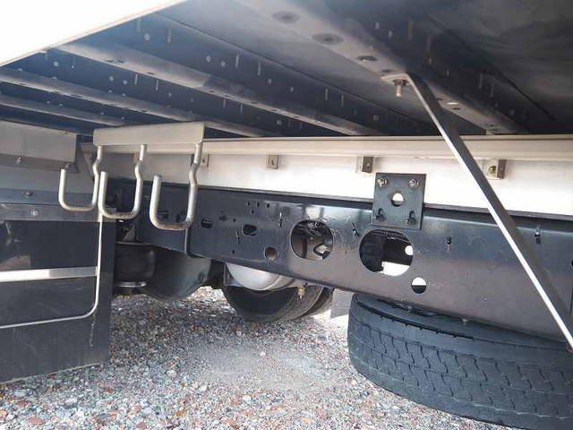 いすゞフォワードアルミウイング中型（4t）[写真20]