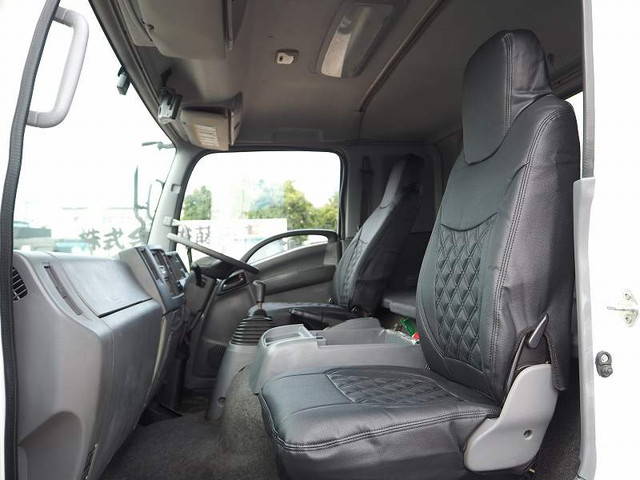 いすゞフォワードアルミウイング中型（4t）[写真30]