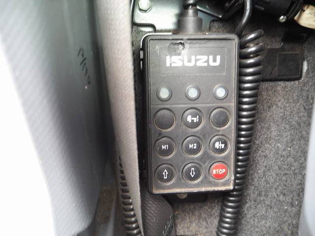 いすゞフォワードアルミウイング中型（4t）[写真32]