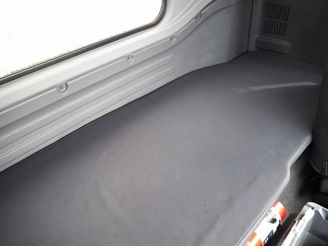 いすゞフォワードアルミウイング中型（4t）[写真36]