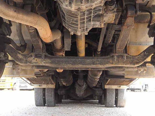 いすゞギガセルフローダー大型（10t）[写真10]