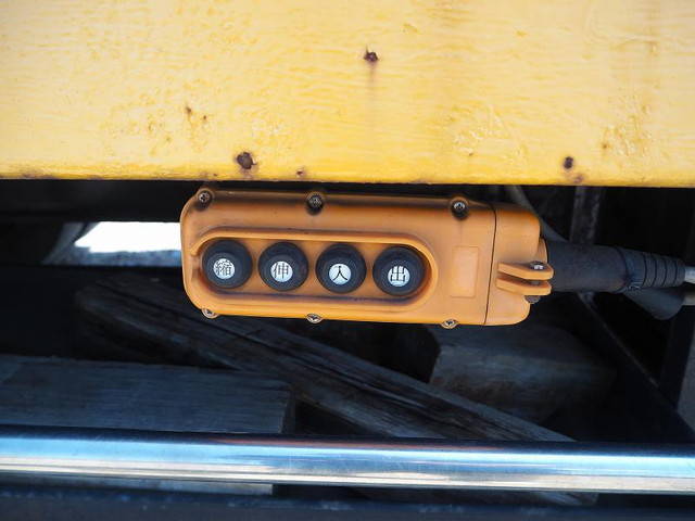 いすゞギガセルフローダー大型（10t）[写真24]