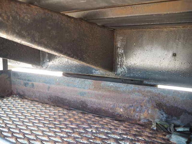 いすゞギガセルフローダー大型（10t）[写真27]