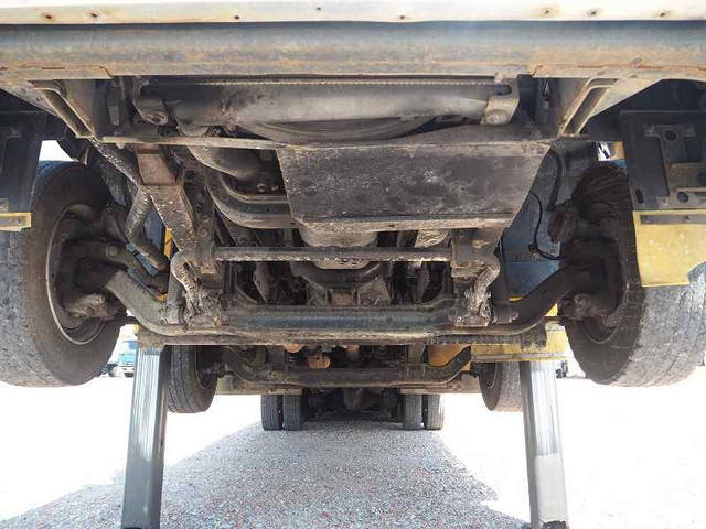 いすゞギガセルフローダー大型（10t）[写真09]