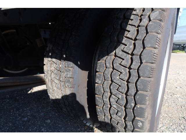 いすゞエルフ平ボディ小型（2t・3t）[写真19]