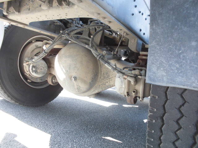 いすゞギガダンプ大型（10t）[写真11]