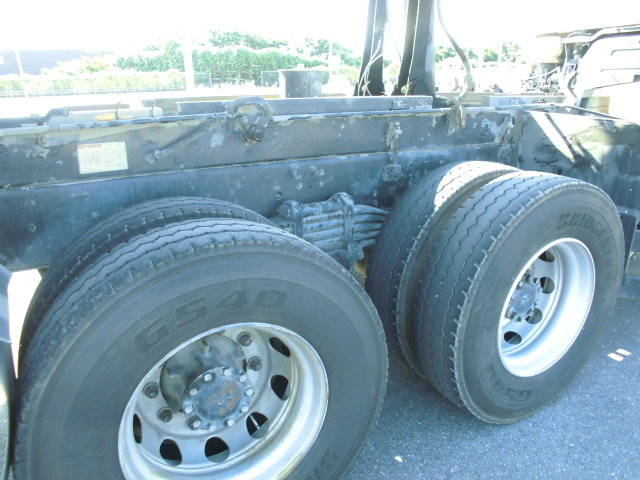 いすゞギガダンプ大型（10t）[写真12]