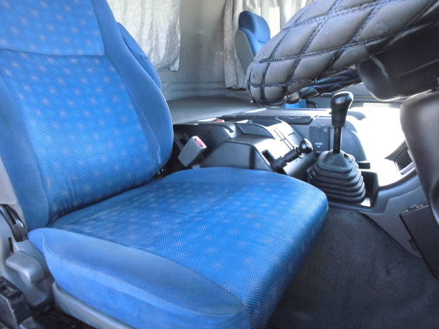 いすゞギガダンプ大型（10t）[写真17]