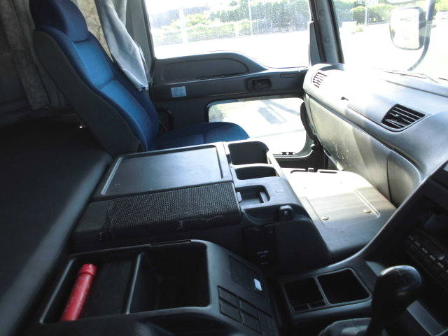 いすゞギガダンプ大型（10t）[写真20]