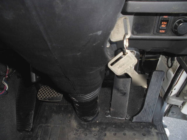 いすゞギガダンプ大型（10t）[写真25]