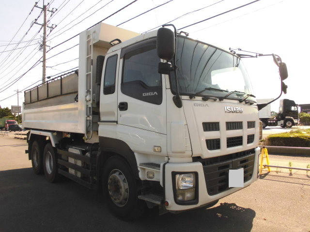 いすゞギガダンプ大型（10t）[写真03]