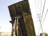 いすゞギガダンプ大型（10t）[写真06]