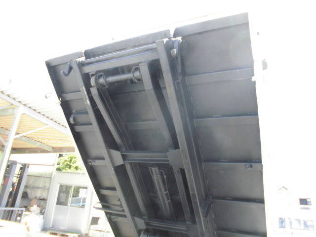 いすゞエルフローダーダンプ小型（2t・3t）[写真14]