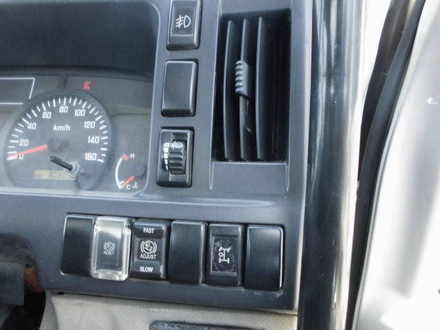 いすゞエルフローダーダンプ小型（2t・3t）[写真32]