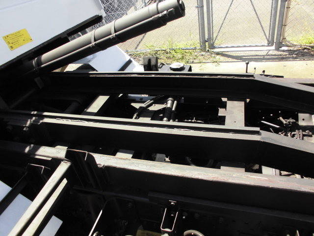 いすゞエルフローダーダンプ小型（2t・3t）[写真09]