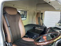 日野プロフィアトレーラーヘッド（トラクターヘッド）大型（10t）[写真24]